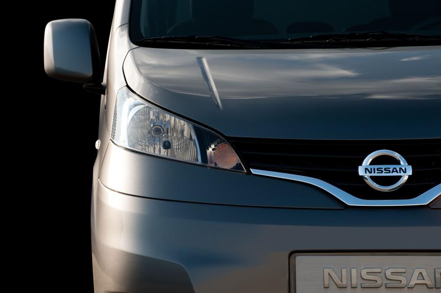  Nissan NV200 2009 года  (фото 16 из 108)